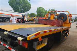 临沂附近拖车电话号码服务