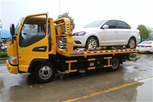 临沂附近拖车救援24小时服务热线